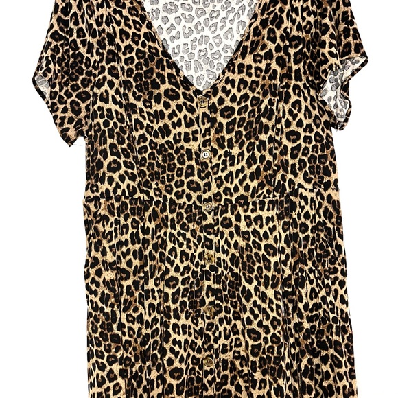 Torrid Leopard Button-Front Dress Size 2 - Picture 7 of 12